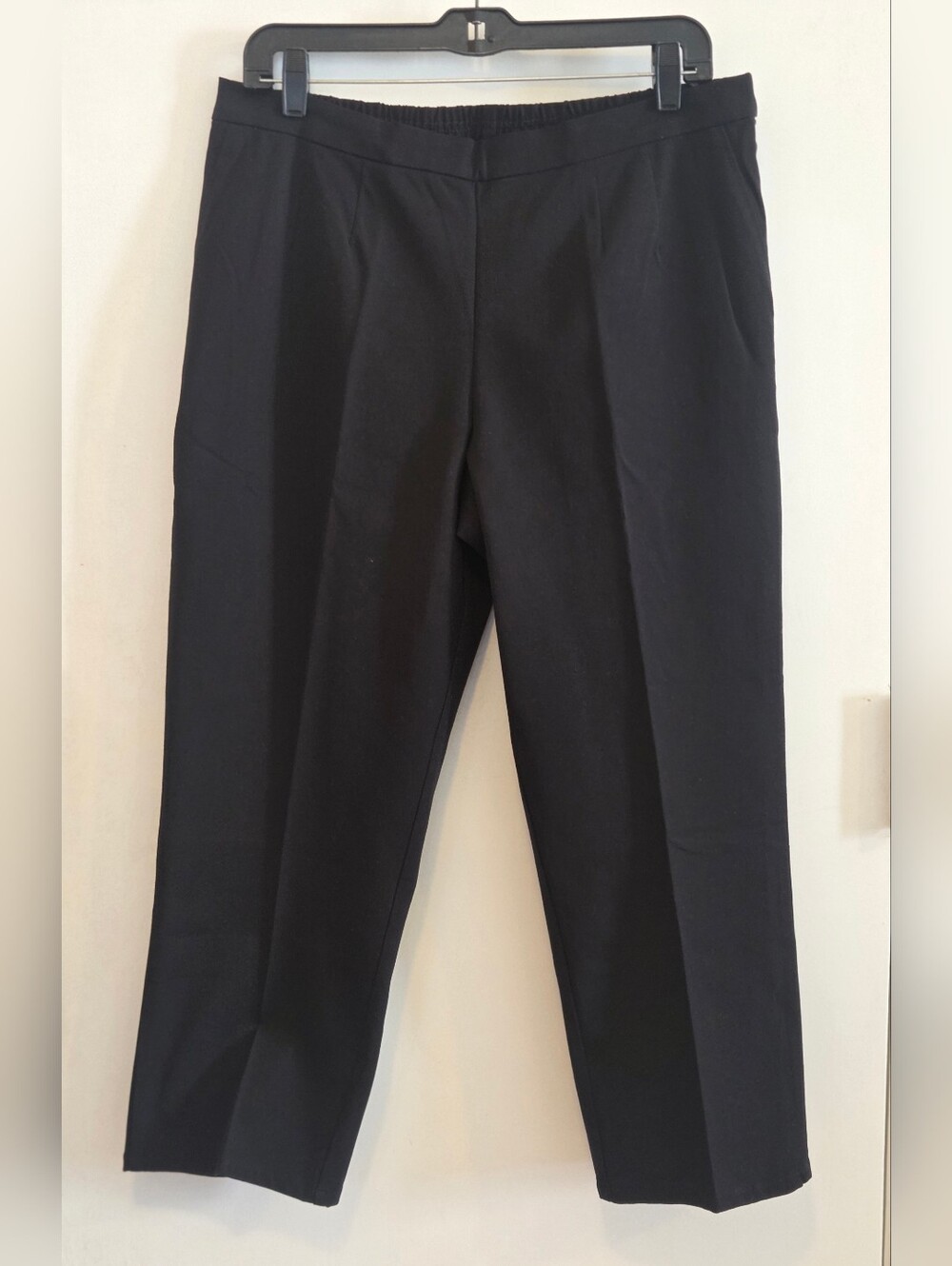 Isaac Mizrahi Womens Dress Pants with Elastic Back Waist..